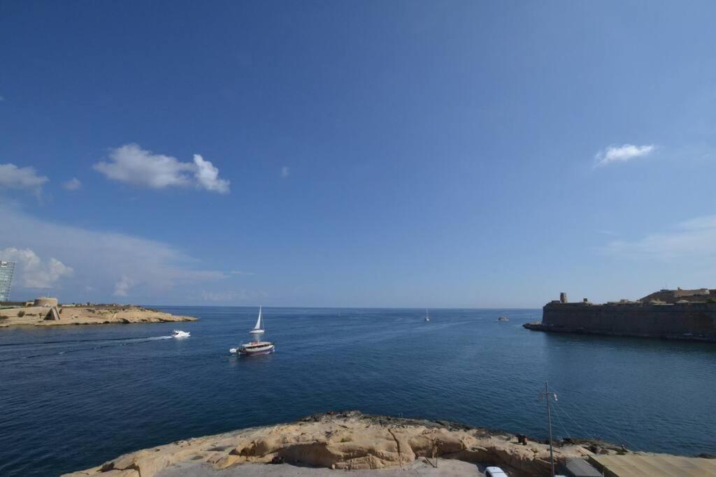 Vallettadreamsuites Groud Floor Shared Sea View Rooof Terrace Экстерьер фото